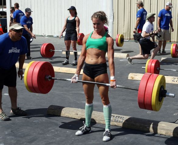 crossfit-girl-Laura-Plumley1